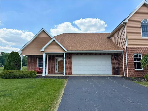 $329,900 | 28 Manor Drive, Grove City, PA 16127