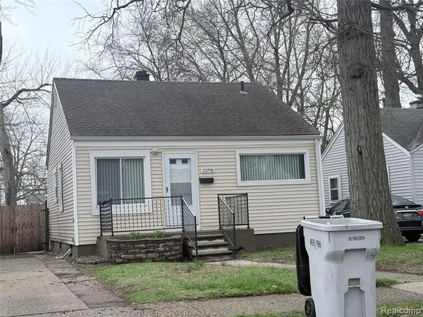 $1,300 | 23778 Vance Avenue, Hazel Park, MI 48030
