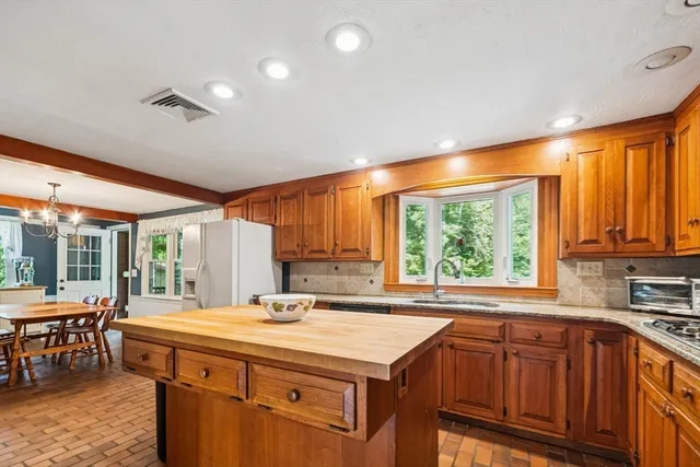 $874,900 | 56 Fisher Street, Medway, MA 02053