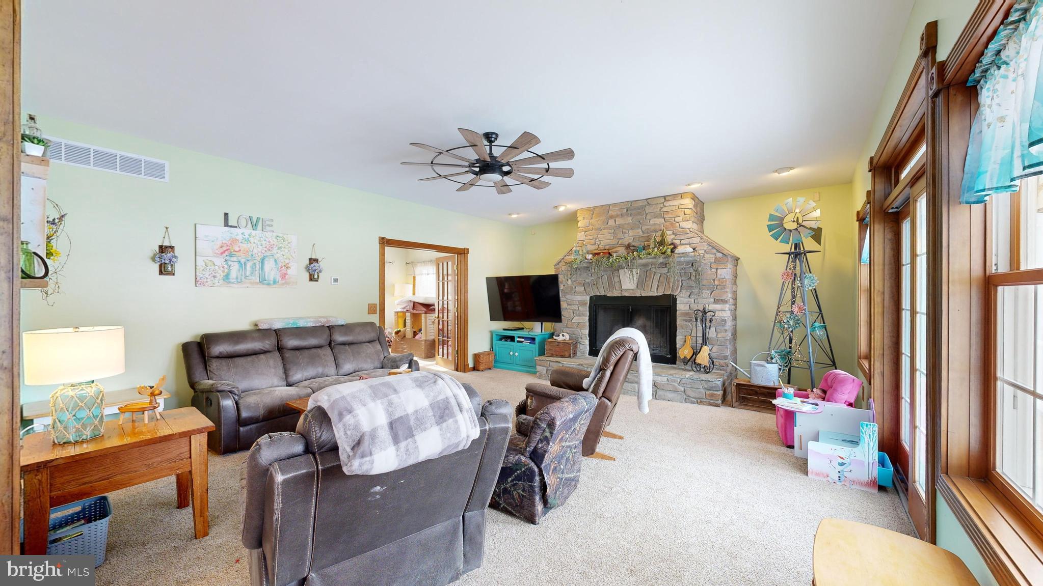 460 John Hurd Road Harrington, DE 19952 - Photo 35 of 94 Family room