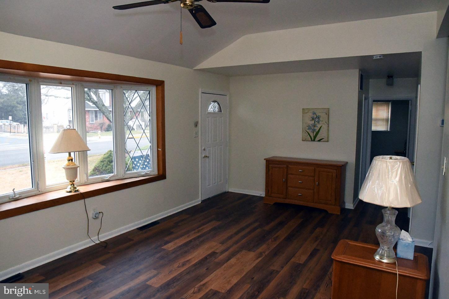 255 Creek Road Bellmawr, NJ 08031 - Photo 8 of 49