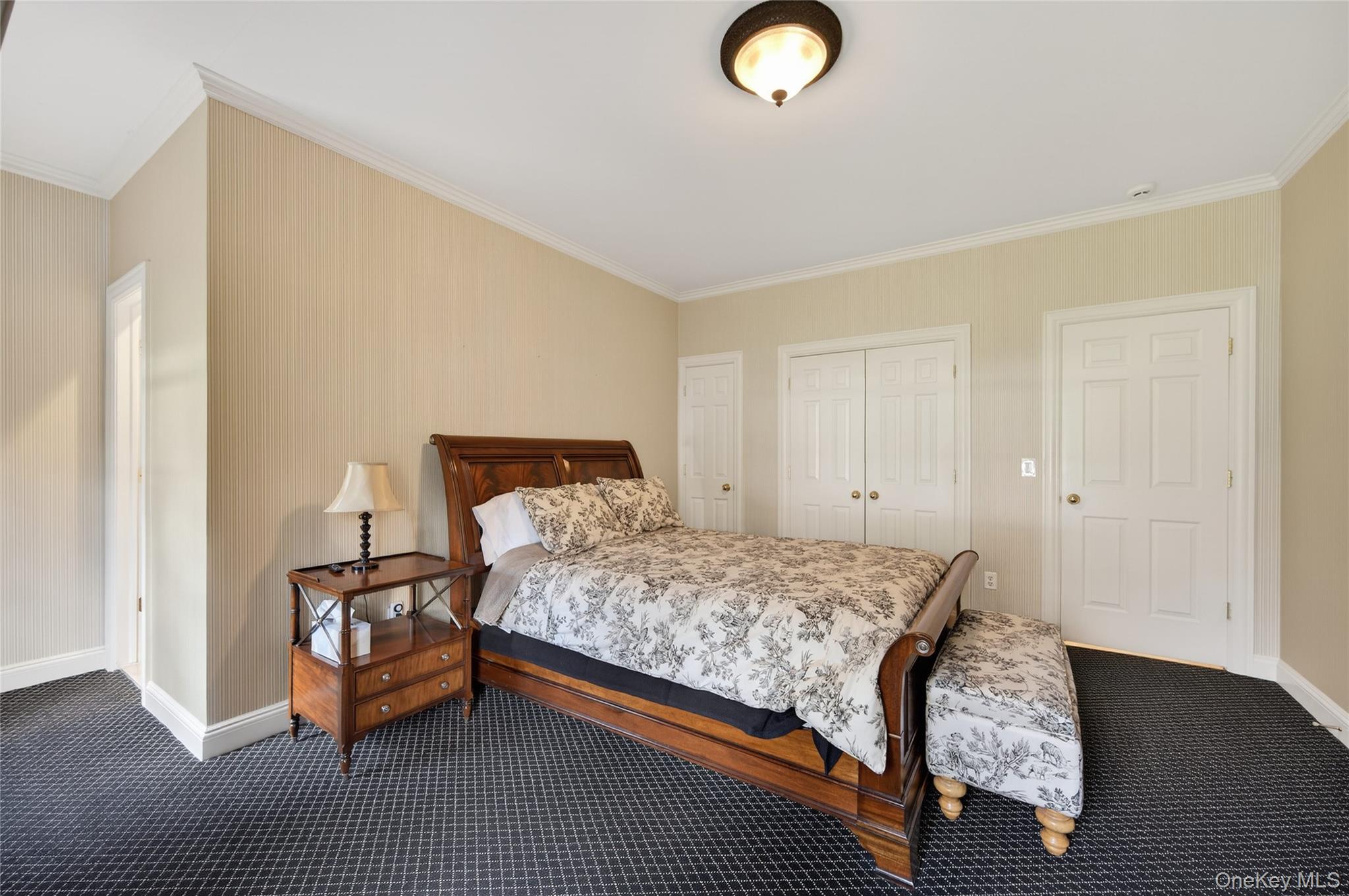 1862 Muttontown Road Syosset, NY 11791 - Photo 23 of 33