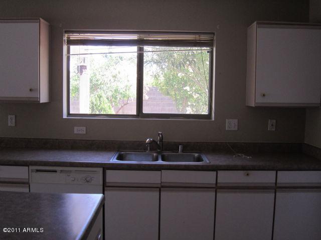 7975 West Hatcher Road Peoria, AZ 85345 - Photo 7 of 16 Kitchen sink