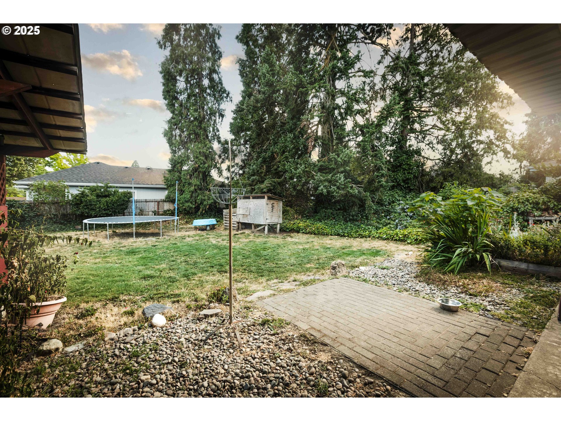 811 Northeast Clyde Place, Unit 116C Grants Pass, OR 97526 - Photo 33 of 37 a view of a park with a tree