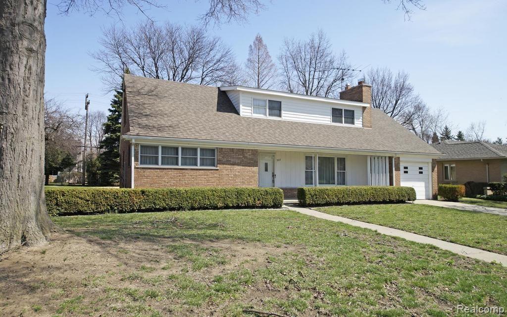 564 Roslyn Road Grosse Pointe, MI 48236 - Photo 9 of 22 9-photo-web-1024x640-164528.jpg