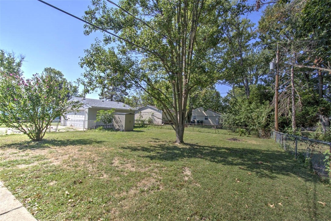2157 North Dennis Avenue Decatur, IL 62526 - Photo 22 of 24 Gallery Image 22