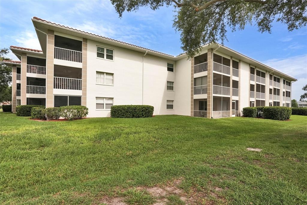 6507 Stone River Road, Unit 102 Bradenton, FL 34203 - Photo 3 of 47