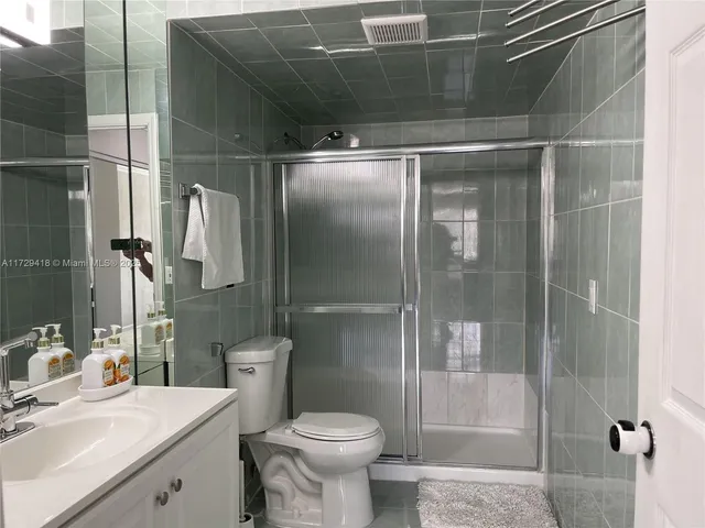 $2,950 | 200 178th Drive, Unit 609, Sunny Isles Beach, FL 33160