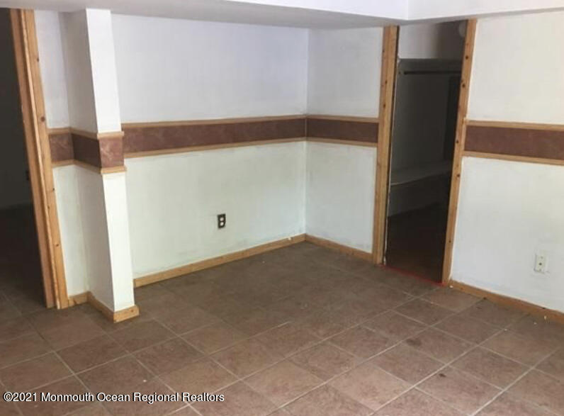 1144 Aldrich Road Jackson, NJ 08527 - Photo 21 of 24 a view of closet