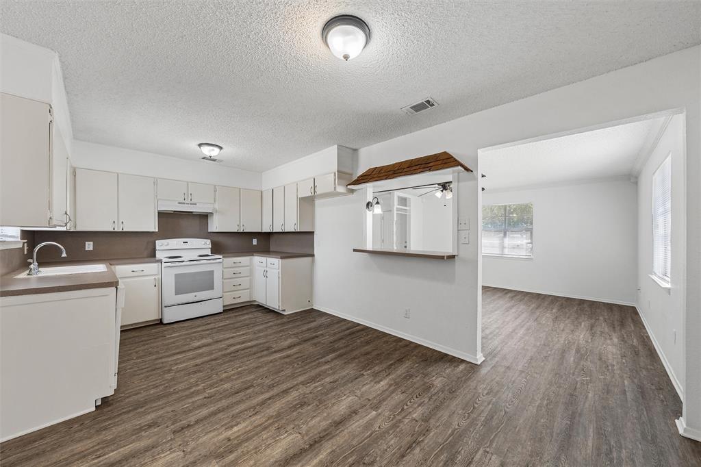 1374 Saffle Road Robinson, TX 76706 - Photo 8 of 24 Gallery Image 8