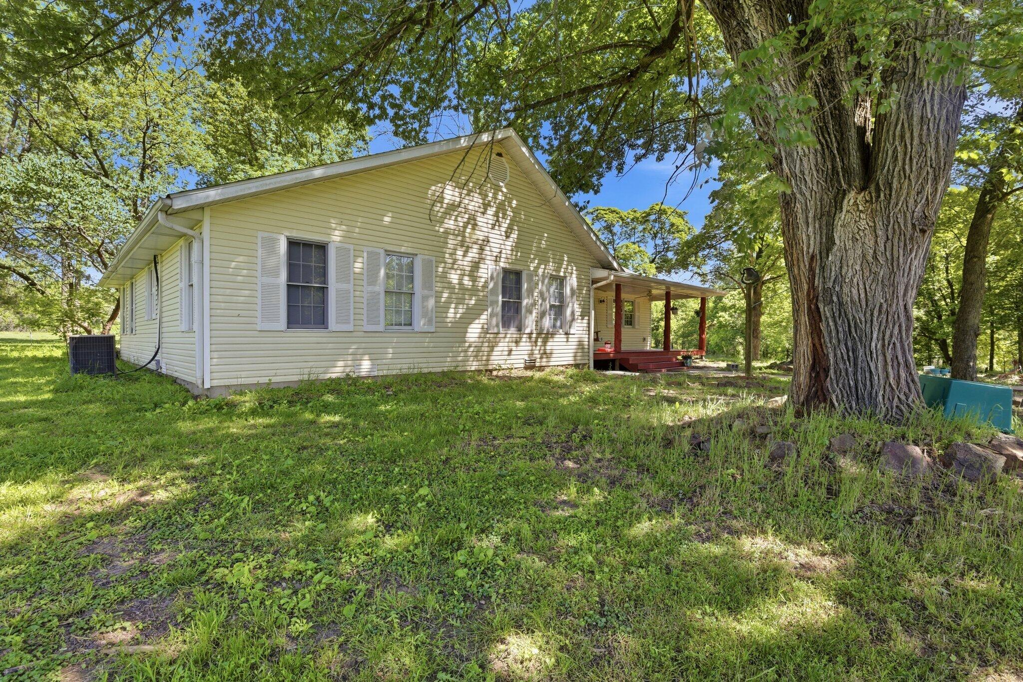 243 East 508th Road Aldrich, MO 65601 - Photo 2 of 51 IMG_3306