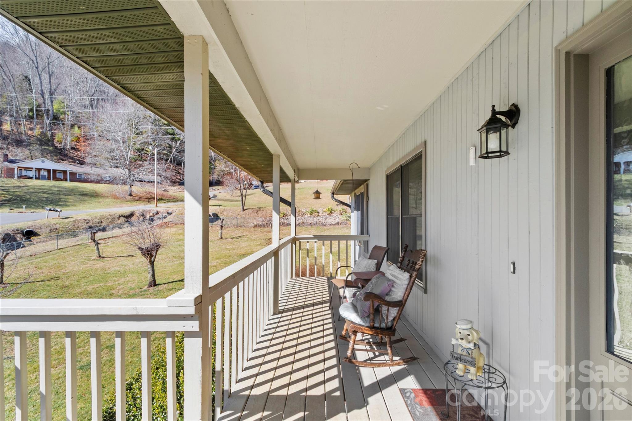 342 Mountain View Road Burnsville, NC 28714 - Photo 3 of 44