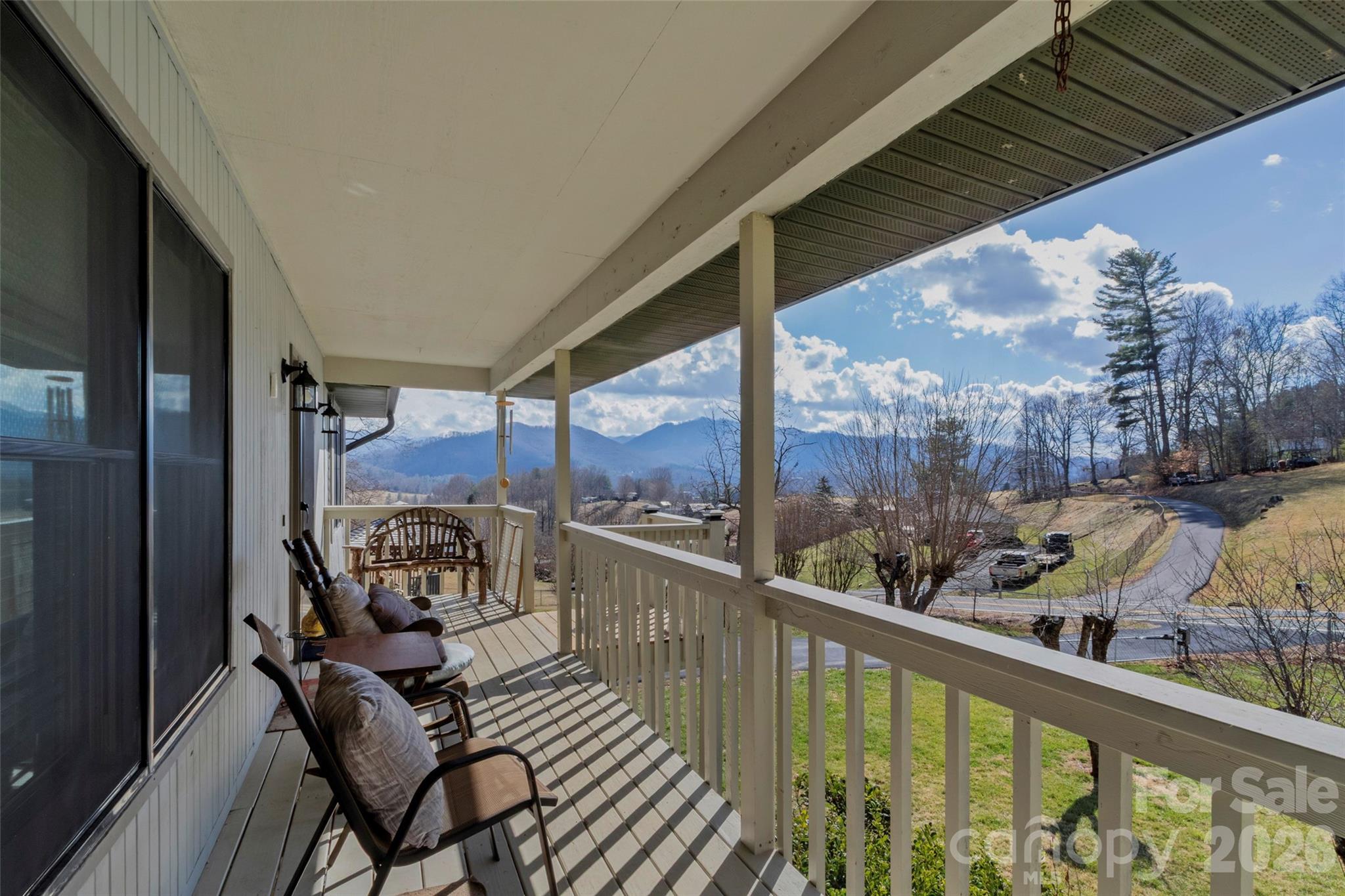 342 Mountain View Road Burnsville, NC 28714 - Photo 4 of 44