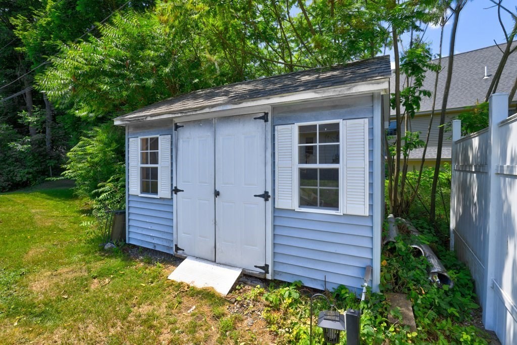 8 Knowles Road Worcester, MA 01602 - Photo 32 of 32
