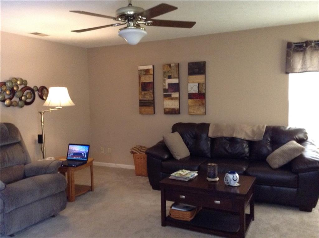5740 Spring Oaks Way Indianapolis, IN 46237 - Photo 5 of 10 Gallery Image 5
