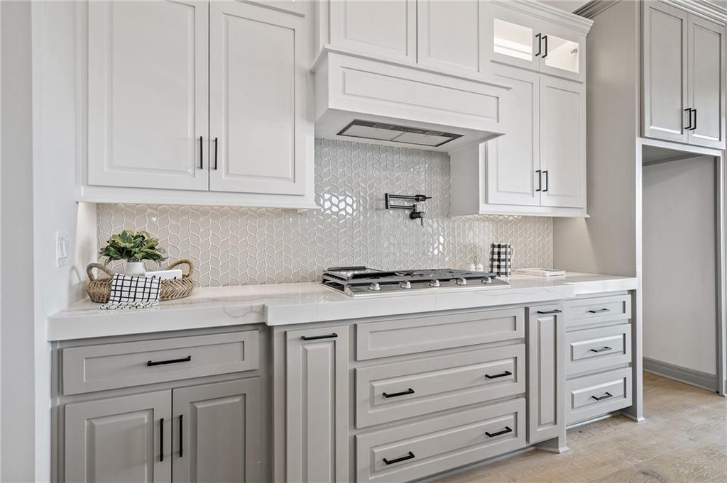 2070 Northwest O'Brien Road Lee's Summit, MO 64081 - Photo 7 of 12