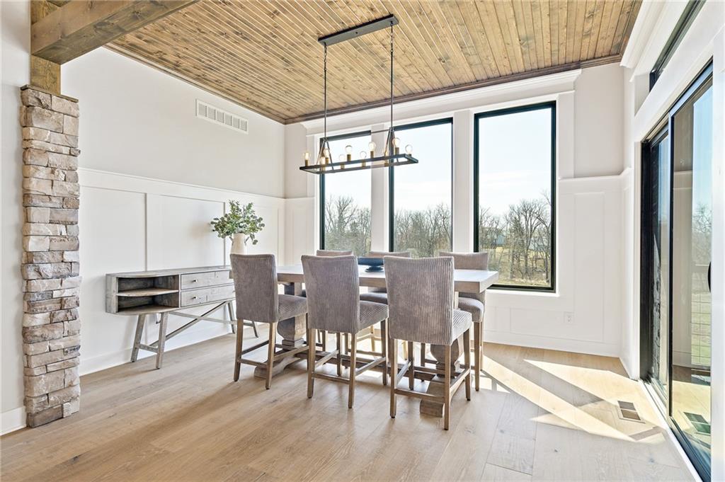 2070 Northwest O'Brien Road Lee's Summit, MO 64081 - Photo 8 of 12