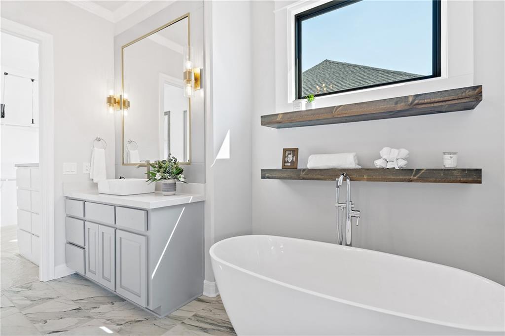 2070 Northwest O'Brien Road Lee's Summit, MO 64081 - Photo 10 of 12