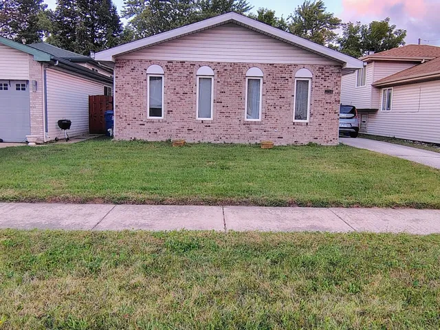 $225,500 | 2736 East Goodrich Avenue, Burnham, IL 60633