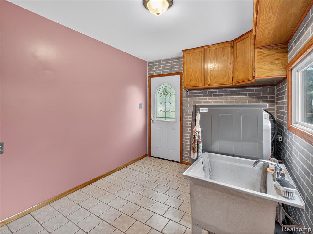 43801 Burtrig Road Belleville, MI 48111 - Photo 20 of 46 Gallery Image 20