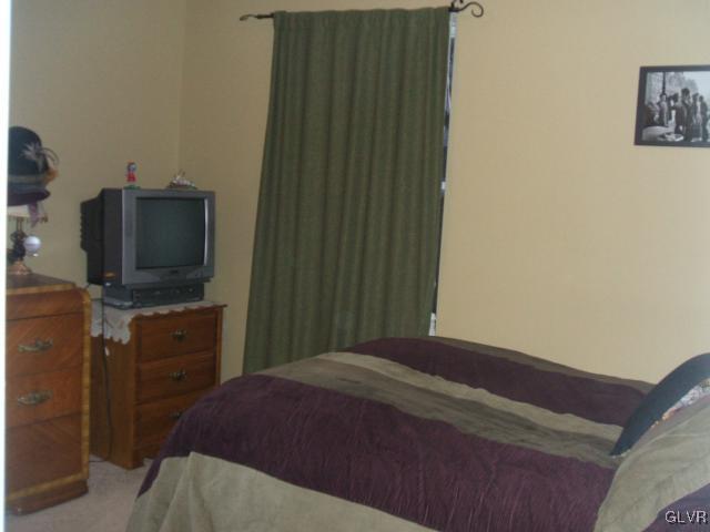 1240 Old Gate Road Northampton, PA 18067 - Photo 26 of 39 3rd bedroom