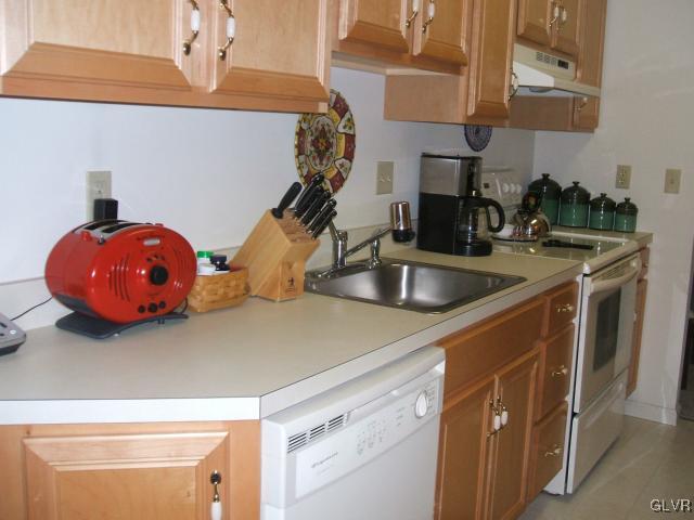 1240 Old Gate Road Northampton, PA 18067 - Photo 8 of 39 Gallery Image 8