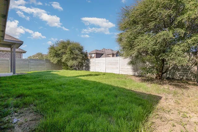 $395,000 | 928 Dove Cove, Argyle, TX 76226