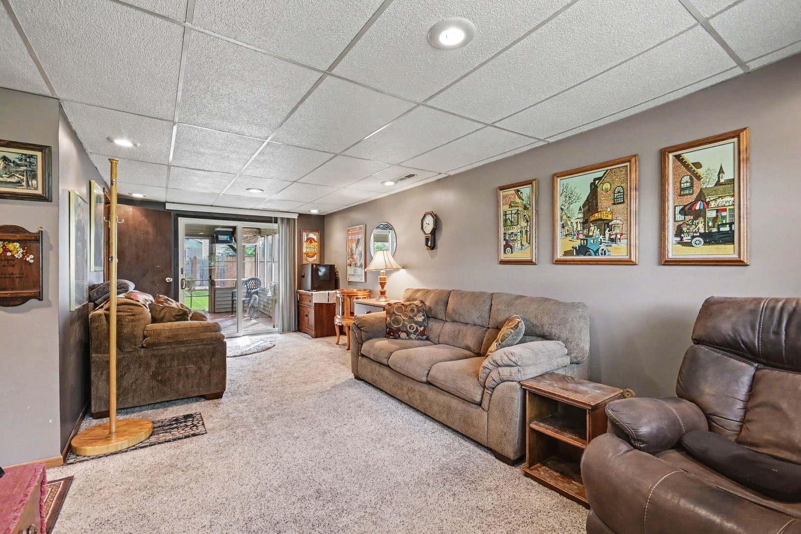 136 Augusta Road Oswego, IL 60543 - Photo 15 of 32 Gallery Image 15