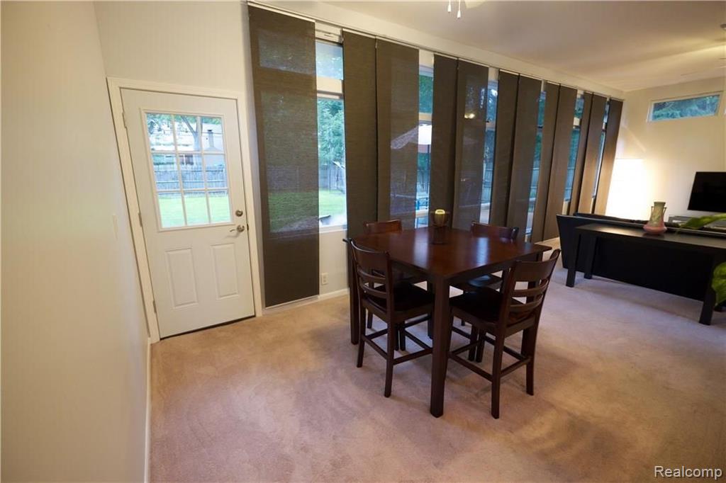 1749 East Maple Road Birmingham, MI 48009 - Photo 4 of 19