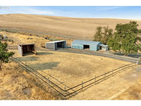 $735,000 | 73000 Gordon Rdg Road, Wasco, OR 97065