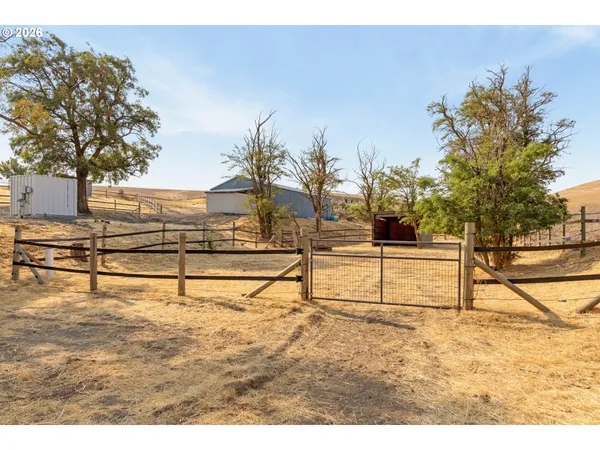 $735,000 | 73000 Gordon Rdg Road, Wasco, OR 97065