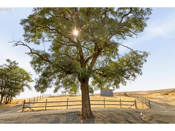 $735,000 | 73000 Gordon Rdg Road, Wasco, OR 97065