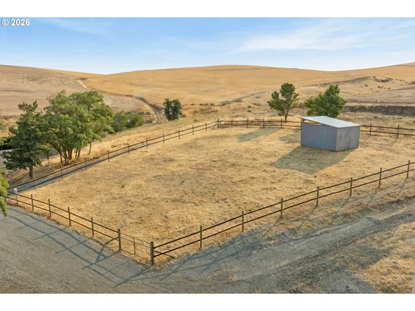 $735,000 | 73000 Gordon Rdg Road, Wasco, OR 97065