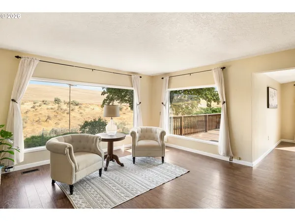 $735,000 | 73000 Gordon Rdg Road, Wasco, OR 97065