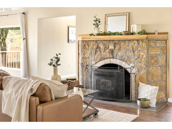 $735,000 | 73000 Gordon Rdg Road, Wasco, OR 97065