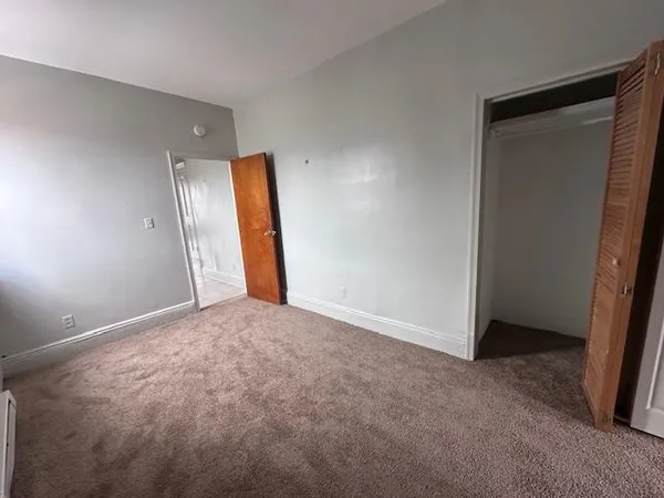 $1,700 | 207 15th Street, Unit 4L, Jersey City, NJ 07310