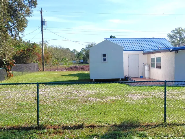 $1,400 | 3784 Northwest 28th Avenue, Okeechobee, FL 34972