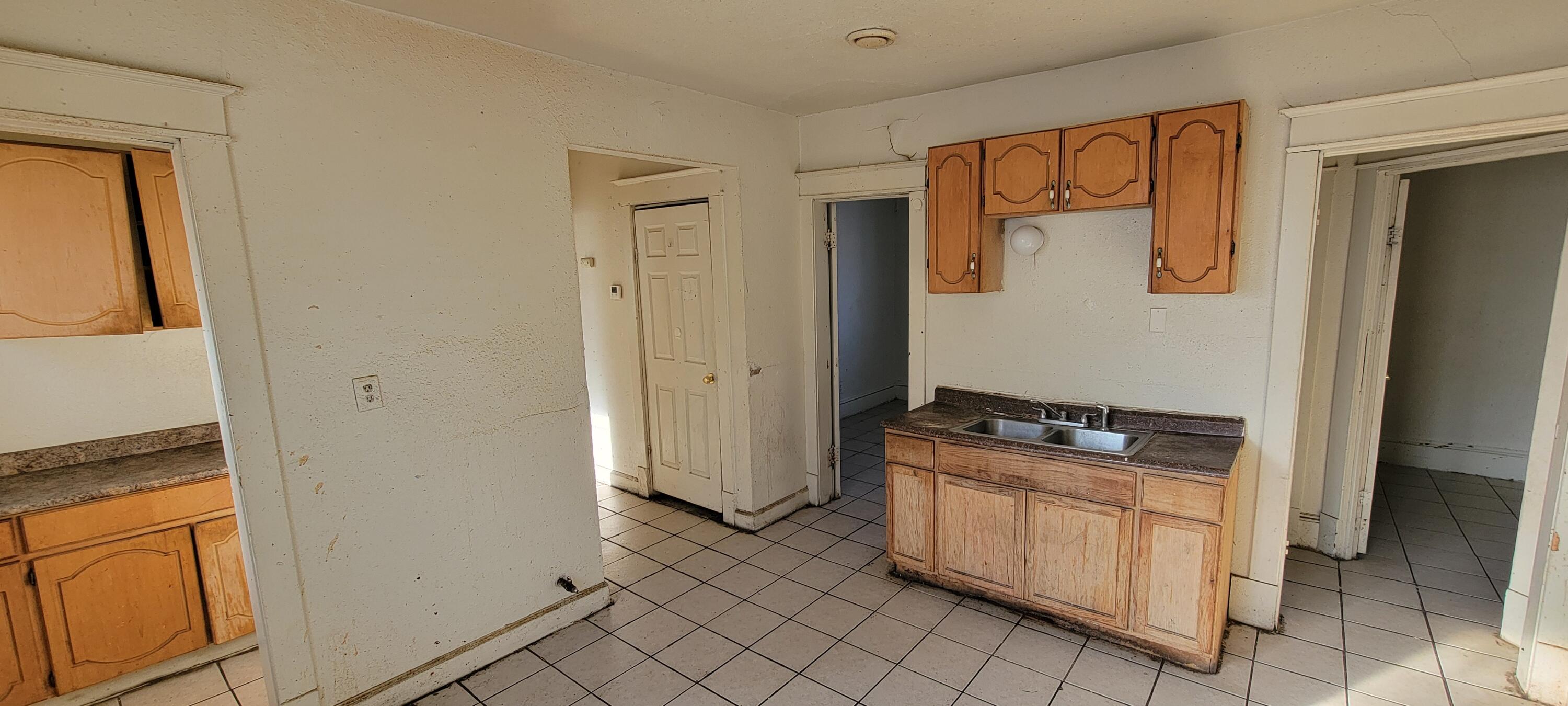 3354 North 2nd Street, Unit 3356 Milwaukee, WI 53212 - Photo 10 of 17 Upper Kit