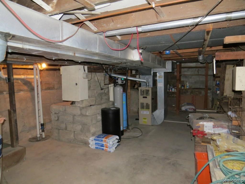 11208 Hall Road Whitmore Lake, MI 48189 - Photo 22 of 30 The basement