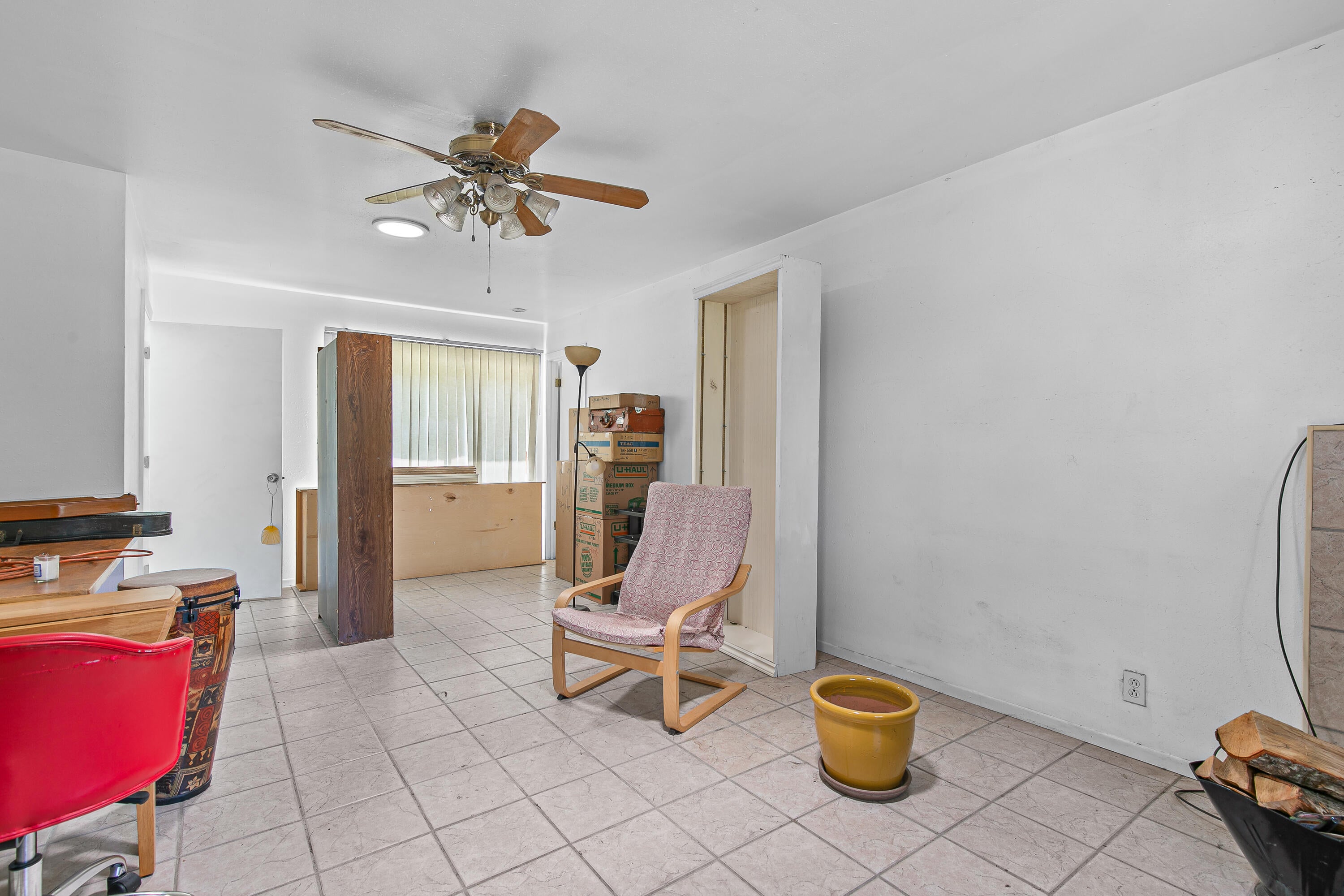 4780 Andrews Road Medford, OR 97501 - Photo 34 of 47 Studio Main Room