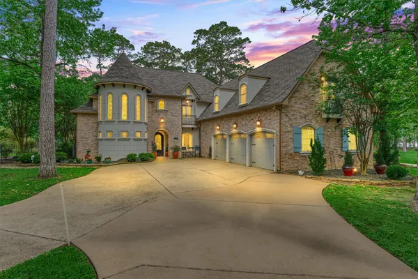 $1,299,900 | 106 Fairwater Drive, Montgomery, TX 77356