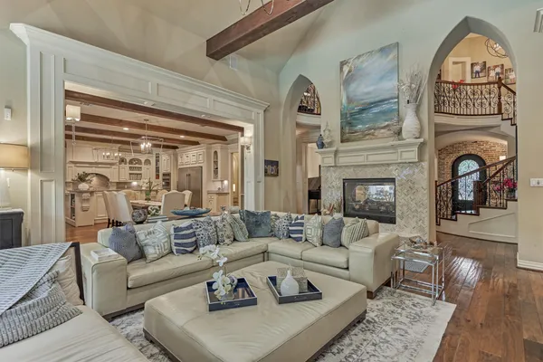 $1,299,900 | 106 Fairwater Drive, Montgomery, TX 77356