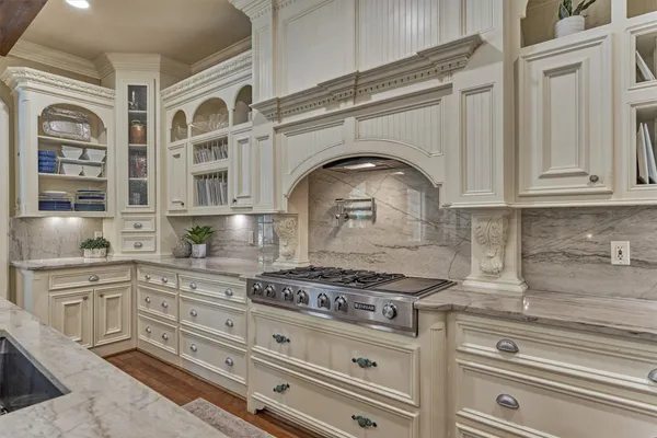 $1,299,900 | 106 Fairwater Drive, Montgomery, TX 77356