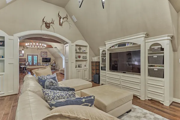 $1,299,900 | 106 Fairwater Drive, Montgomery, TX 77356