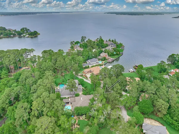$1,299,900 | 106 Fairwater Drive, Montgomery, TX 77356