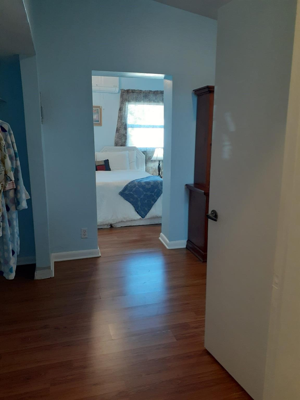 355 Kingsbridge Street Boca Raton, FL 33487 - Photo 12 of 44 Hallway looking into Master ensuite