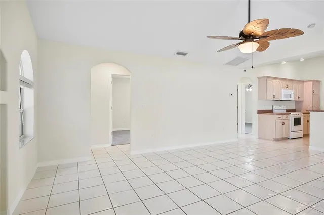 $2,850 | 43 Fallen Oak Lane, Palm Coast, FL 32137