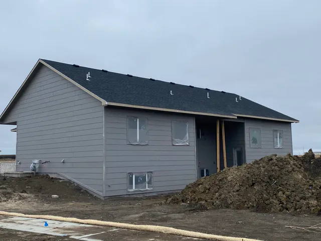 $255,900 | 8741 East Summerside Place, Bel Aire, KS 67226