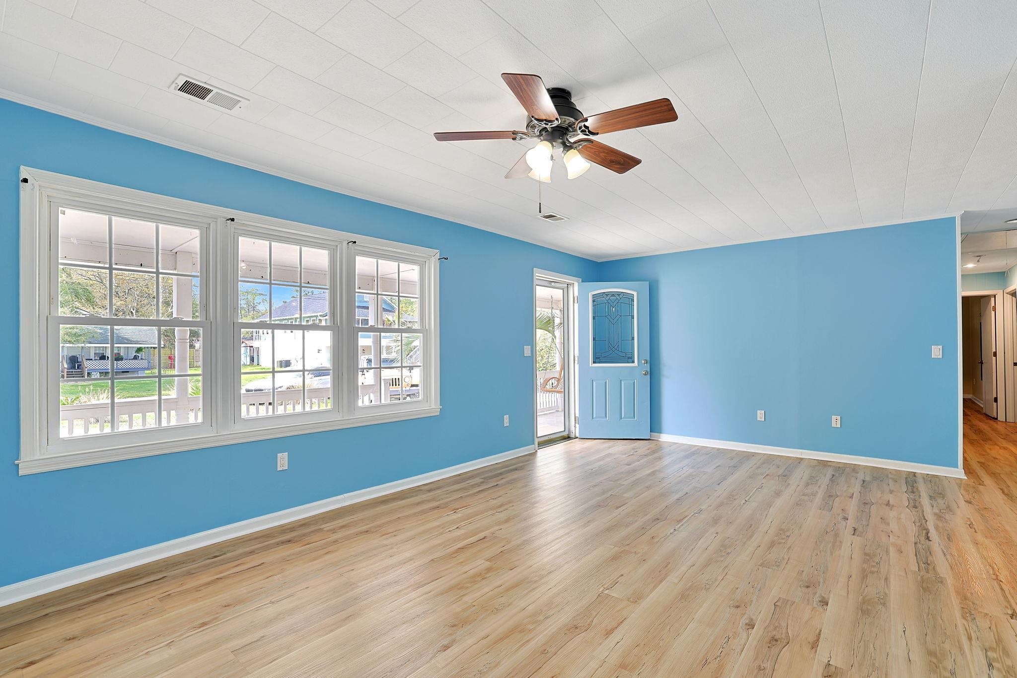 640 Belair Avenue Murrells Inlet, SC 29576 - Photo 4 of 50