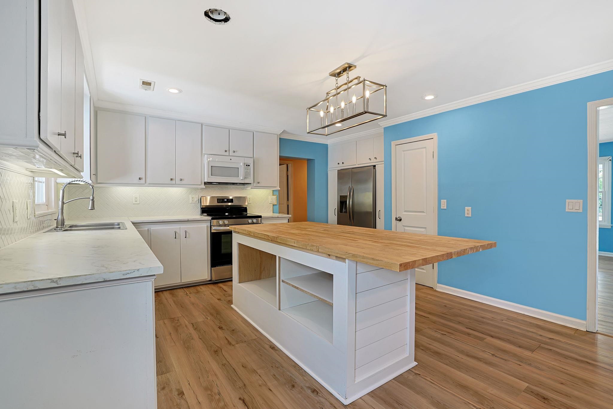 640 Belair Avenue Murrells Inlet, SC 29576 - Photo 9 of 50